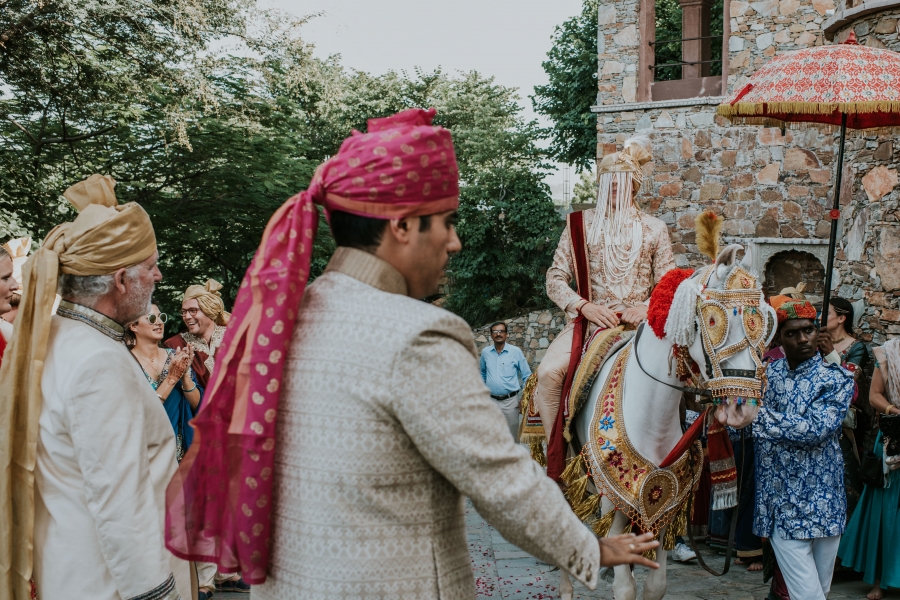 FIH Fotografie » Sehera Bandhi in and Baraat procession